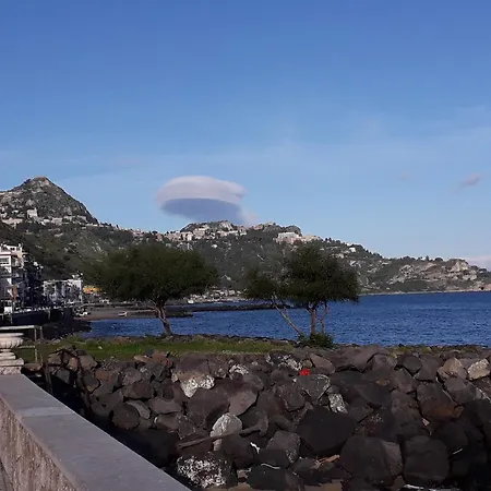 A Casa Vostra Giardini Naxos
